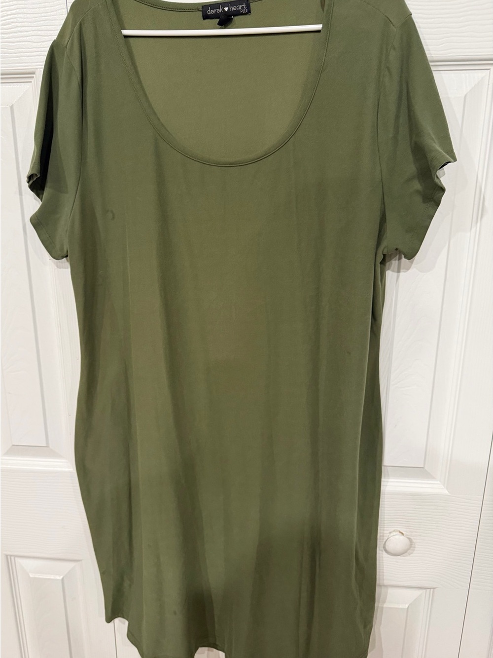 derek heart Olive Scoop Neck Short Sleeve Tunic Top